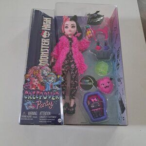 NIB Monster High Creepover Party Doll Draculaura  2022 accessories Fabulous pet